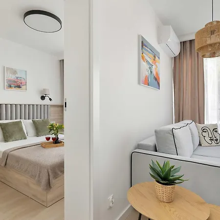 Jasny Milano 12 Z Balkonem I Parkingiem By Renters Appartement Międzywodzie