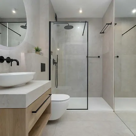 Jasny Milano 12 Z Balkonem I Parkingiem By Renters Appartement *
